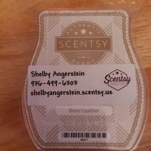 Sheer Leather Scent Bar